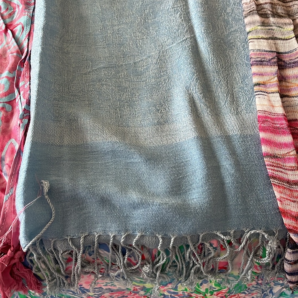 Scarves/Wraps - Picture 3 of 5